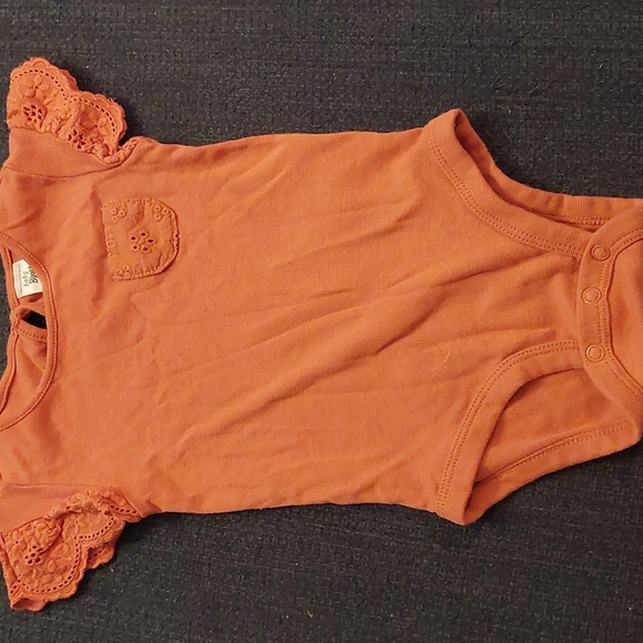 OshKosh B'gosh Coral Bodysuit - Picture 1 of 2